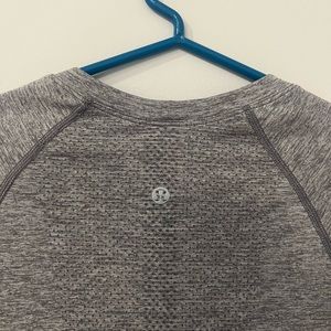 lulu lemon long sleeve swiftly tech